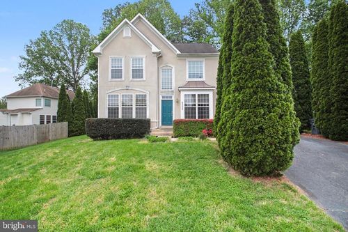 9308 Paul Dr, MANASSAS PARK, VA, 20111-8211 | Card Image