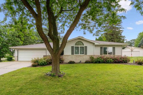 315 4th Ave Nw, Waukon, IA, 52172-1177 | Card Image