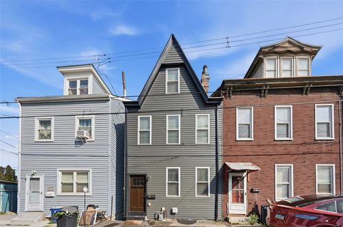 5317 Dresden Way, Pittsburgh, PA, 15201-2518 | Card Image