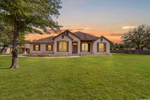 165 Copper Ridge Dr, La Vernia, TX, 78121-4794 | Card Image