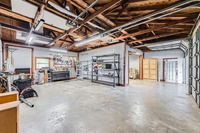 Garage and Workshop | Image 36