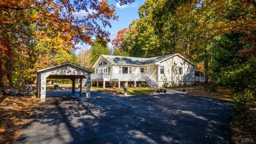 404 Heather Ln, Huddleston, VA, 24104-2837 | Card Image