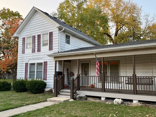 3 E Lee St, Plano, IL, 60545-1561 | Card Image