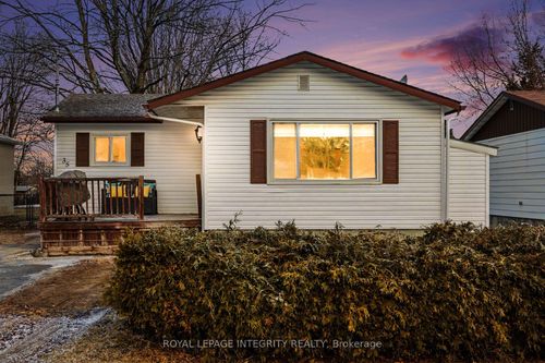 35 Robinson St, Perth, ON, K7H2E7 | Card Image