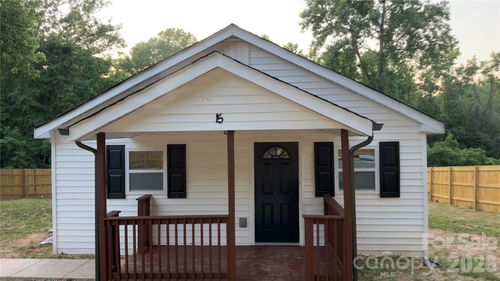 15 Groves St, Cramerton, NC, 28032-1122 | Card Image