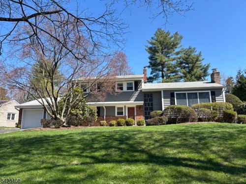 50 Knollwood Dr, Livingston, NJ, 07039-3138 | Card Image