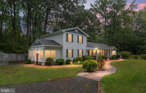 95 Hickory Ln, COLONIAL BEACH, VA, 22443-3408 | Card Image