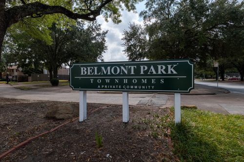 8486 Ariel St, Houston, TX, 77074-2805 | Card Image