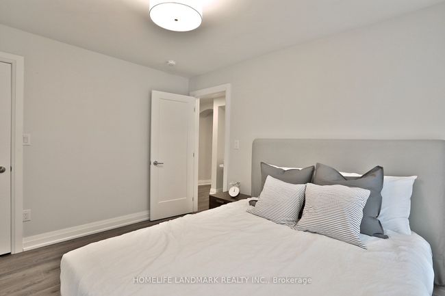 106 - 699 Eglinton Ave W, Home with 2 bedrooms, 1 bathrooms and 1 parking in Toronto ON | Image 12
