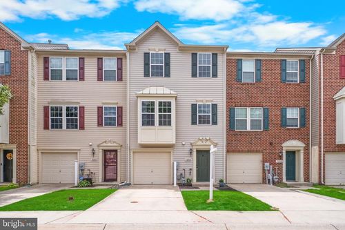7258 Mockingbird Cir, GLEN BURNIE, MD, 21060-8327 | Card Image