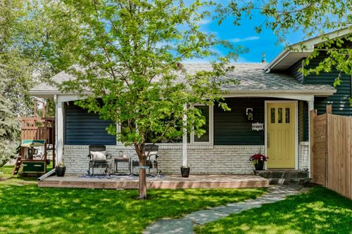 10704 Maplecrest Rd Se, Calgary, AB, T2J1X9 | Card Image