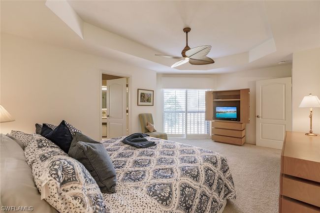 C-302 - 7048 Pelican Bay Boulevard, Condo with 2 bedrooms, 2 bathrooms and null parking in Naples FL | Image 19