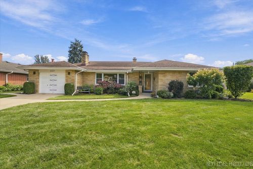 6447 Eldorado Dr, Morton Grove, IL, 60053-1407 | Card Image