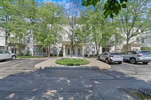 205-34451 N Old Walnut Cir, Gurnee, IL, 60031-4297 | Card Image