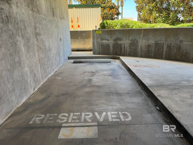 Assigned Garage Spot | Image 43