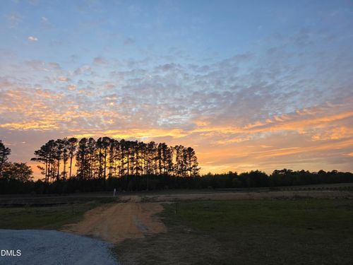 2744 Tarheel Rd, Benson, NC, 27504-7954 | Card Image