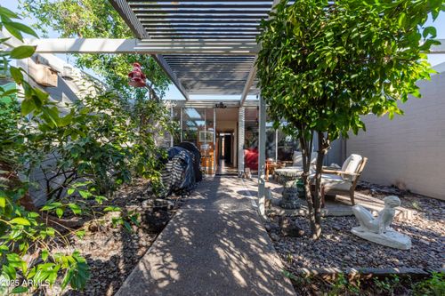 34-4225 N 36th St, Phoenix, AZ, 85018-4755 | Card Image