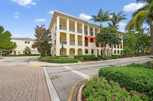 27 Sw 6th Ct, Pompano Beach, FL, 33060-8388 | Card Image