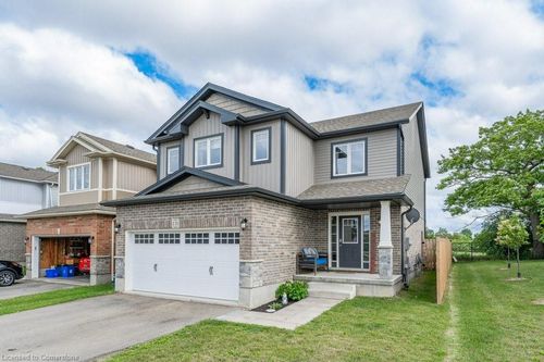 131 Hardcastle Dr, Cambridge, ON, N1S0A6 | Card Image