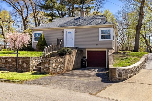 65 Seba Kent Rd, Pawtucket, RI, 02861-2233 | Card Image