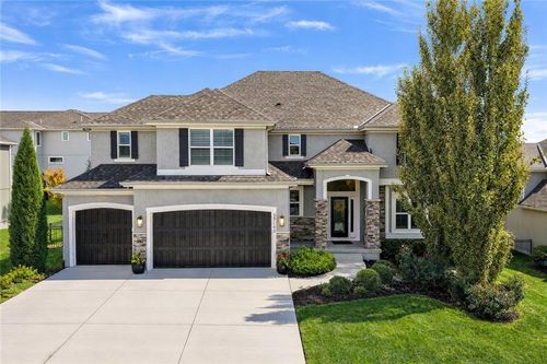 25143 W 114th Ct, Olathe, KS, 66061-7389 | Card Image