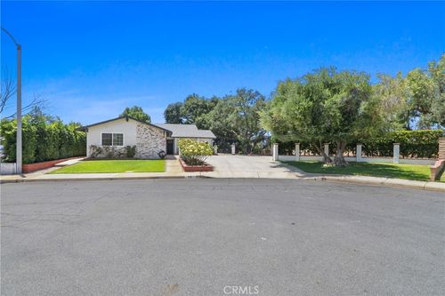 915 N Shaftesbury, San Dimas, CA, 91773 | Card Image