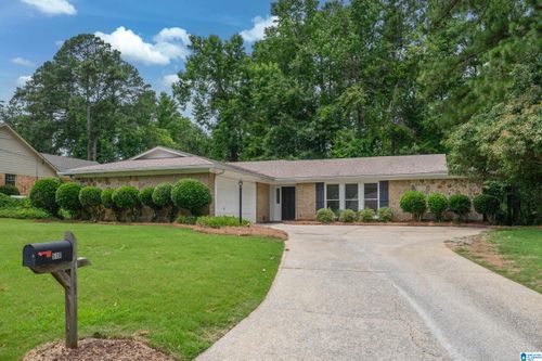 516 Paige Dr, HOOVER, AL, 35226-1605 | Card Image