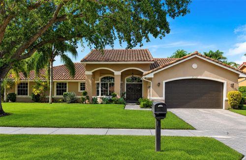 19450 Nw 7th St, Pembroke Pines, FL, 33029-3254 | Card Image