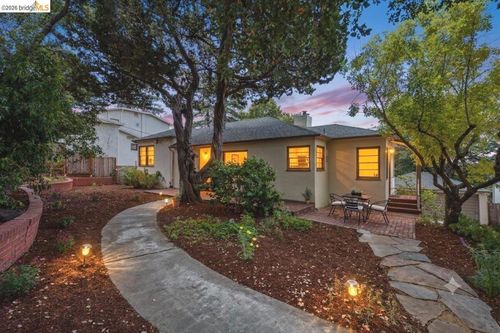 3014 Guido St, Oakland, CA, 94602-3519 | Card Image