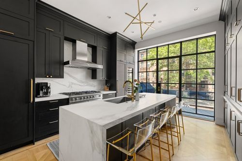 21 Claremont Park, Boston, MA, 02118-3001 | Card Image