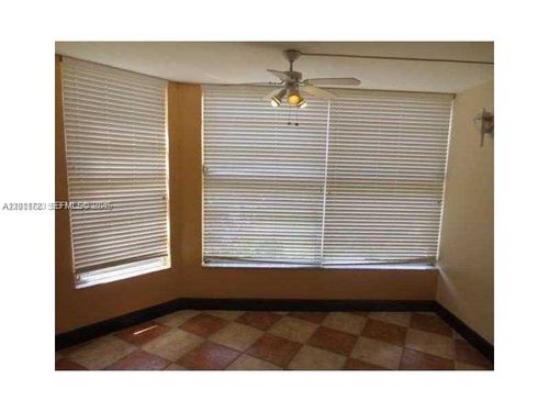 e311-1351 Ne 191st St, Miami, FL, 33179 | Card Image