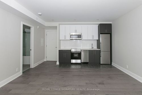 107-11 Walmer Rd, Toronto, ON, M5R2W9 | Card Image