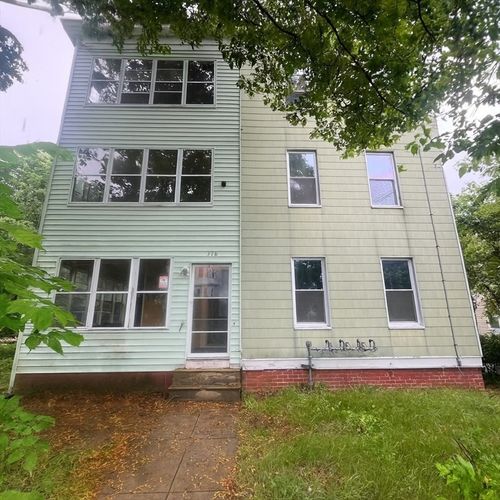 378 Parker St, Gardner, MA, 01440-3764 | Card Image