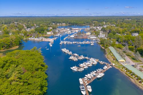 6 Chestnut Street, Kennebunkport, ME, 04046 | Card Image