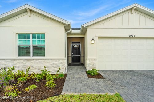 1029 Cavailian Pl Nw, Palm Bay, FL, 32907-8140 | Card Image