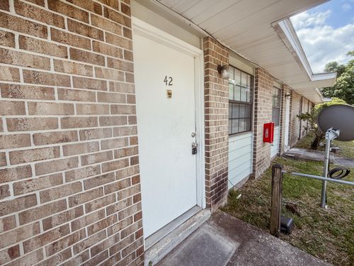 42-4260 Us-90, Pace, FL, 32571 | Card Image