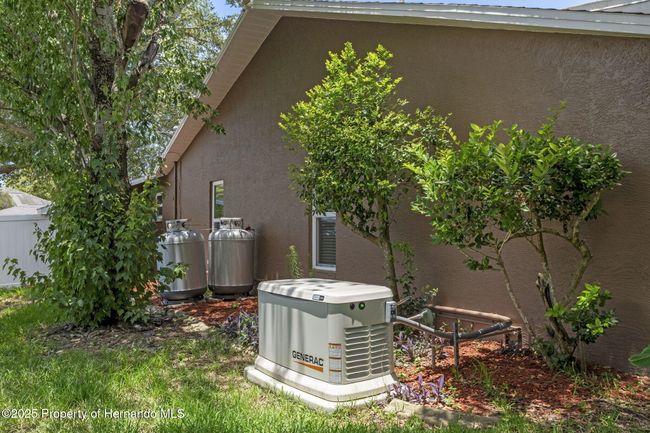 2318 Evenglow Ave, House other with 3 bedrooms, 2 bathrooms and null parking in Spring Hill FL | Image 49