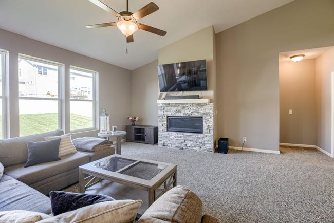 7810 S 184 Th Ave, House other with 4 bedrooms, 3 bathrooms and 3 parking in Omaha NE | Image 6