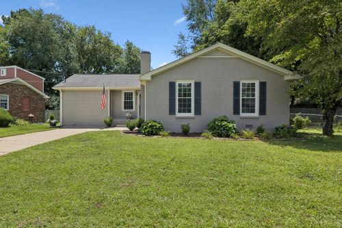 302 Patrick Ave, Franklin, TN, 37064-2138 | Card Image