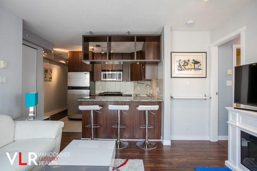 1702-1010 Richards St, Vancouver, BC, V6B1G2 | Card Image