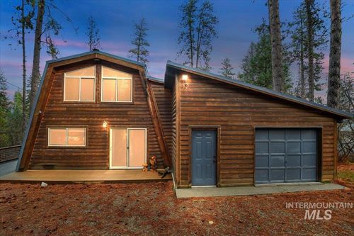 9 Moonglow Dr, Garden Valley, ID, 83622-5255 | Card Image