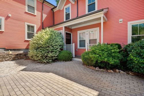 apt-2-23 Porter St, Somerville, MA, 02143-2300 | Card Image