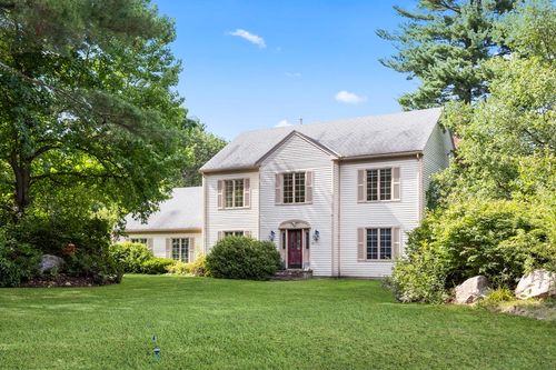 65 Farrington Ln, Marlborough, MA, 01752-1772 | Card Image