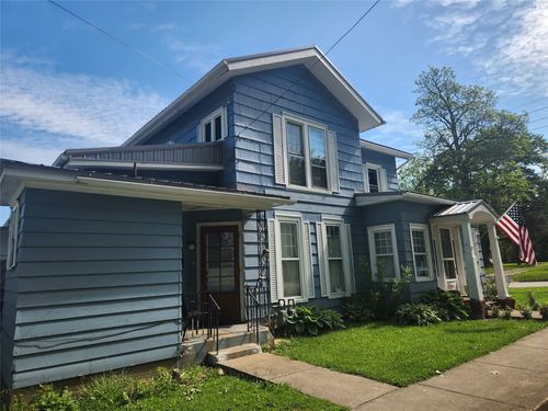 5 W Pearl St, Albion, PA, 16401-1022 | Card Image