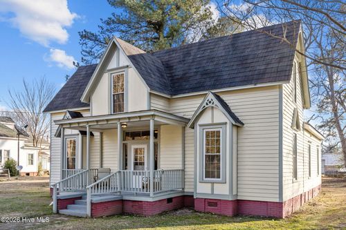809 Church St, Scotland Neck, NC, 27874-1223 | Card Image