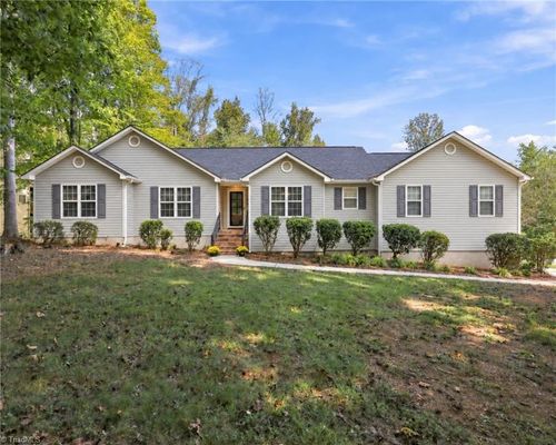 7500 Bartonshire Ct, Oak Ridge, NC, 27310-9679 | Card Image