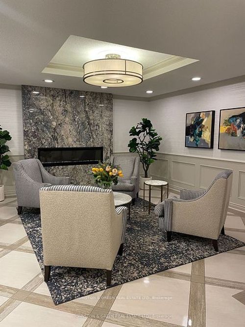 311-40 Baif Blvd, Richmond Hill, ON, L4C5M9 | Card Image