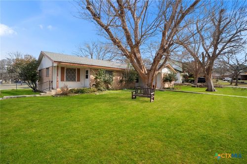 318 Craddock Ave, San Marcos, TX, 78666-2965 | Card Image