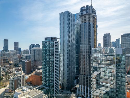 5405-1 Yorkville Ave, Toronto, ON, M4W0B1 | Card Image