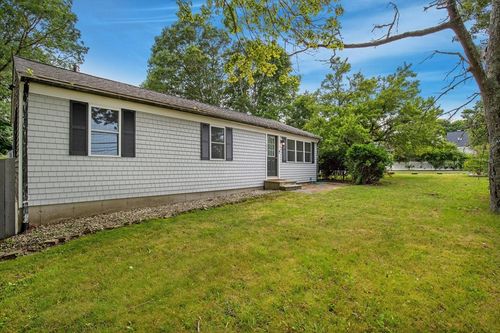 579 E Falmouth, Falmouth, NH, 03536 | Card Image
